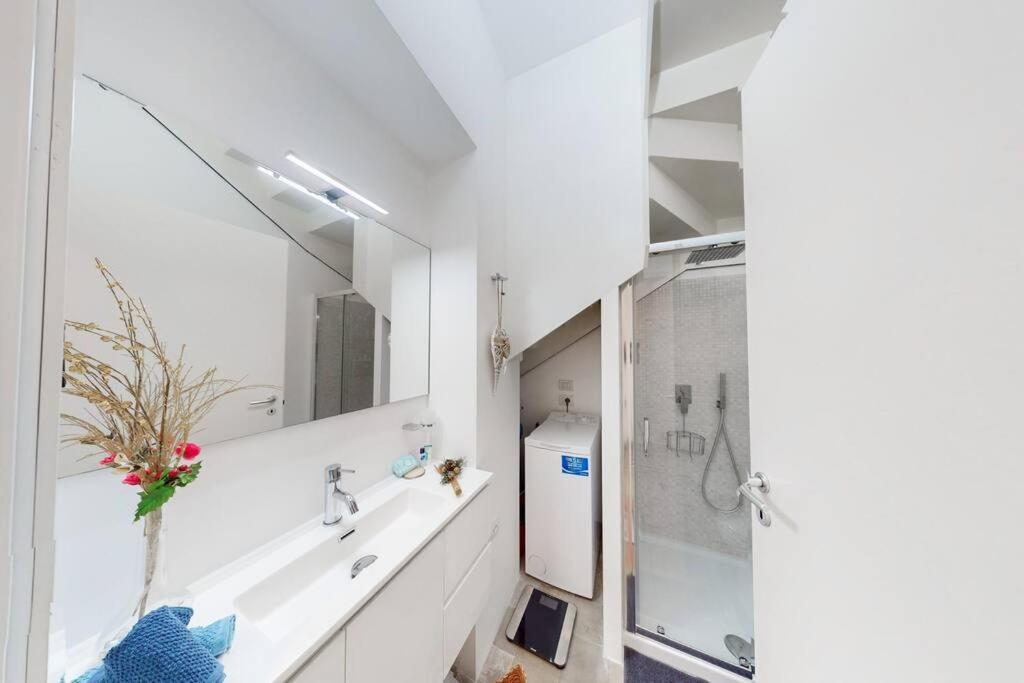 Apartment Nearby Historic Center - 2 Private Bathrooms Cagliari Extérieur photo